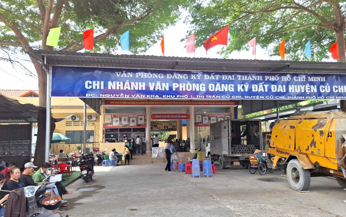thue-giam-manh-giup-loai-bo-viec-mua-ban-dat-ke-2-gia-XYbi.jpg